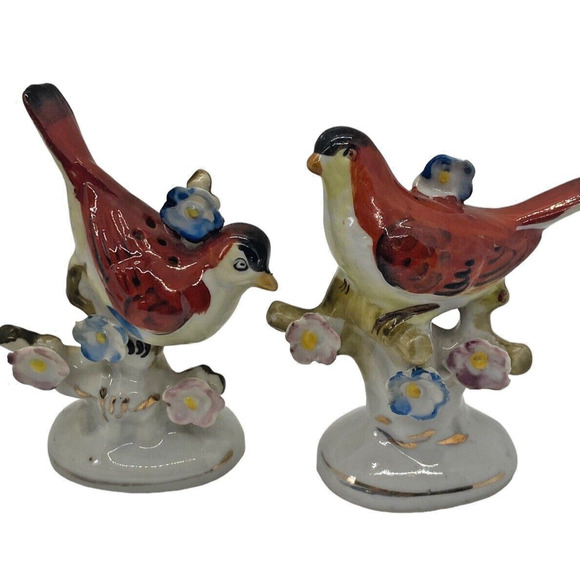 Vintage Ceramic Japan Red Birds in Blue Flowering tree Salt & Pepper Shakers Set - Picture 1 of 13